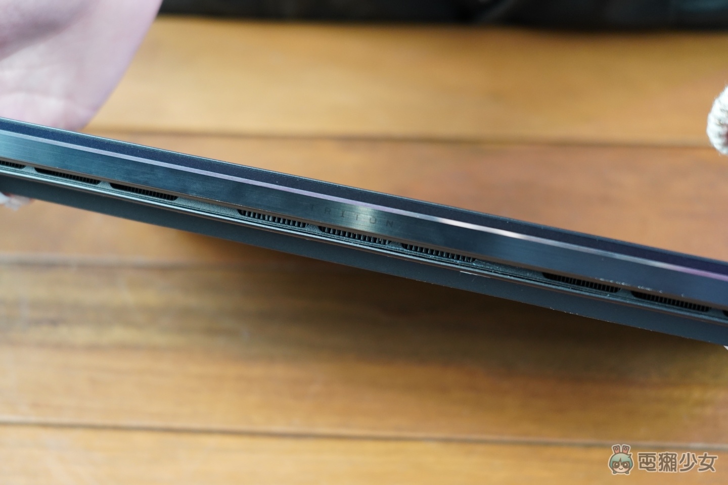【開箱】Acer Predator Triton 14 AI 開箱：超好按的電競 + 創作者筆電