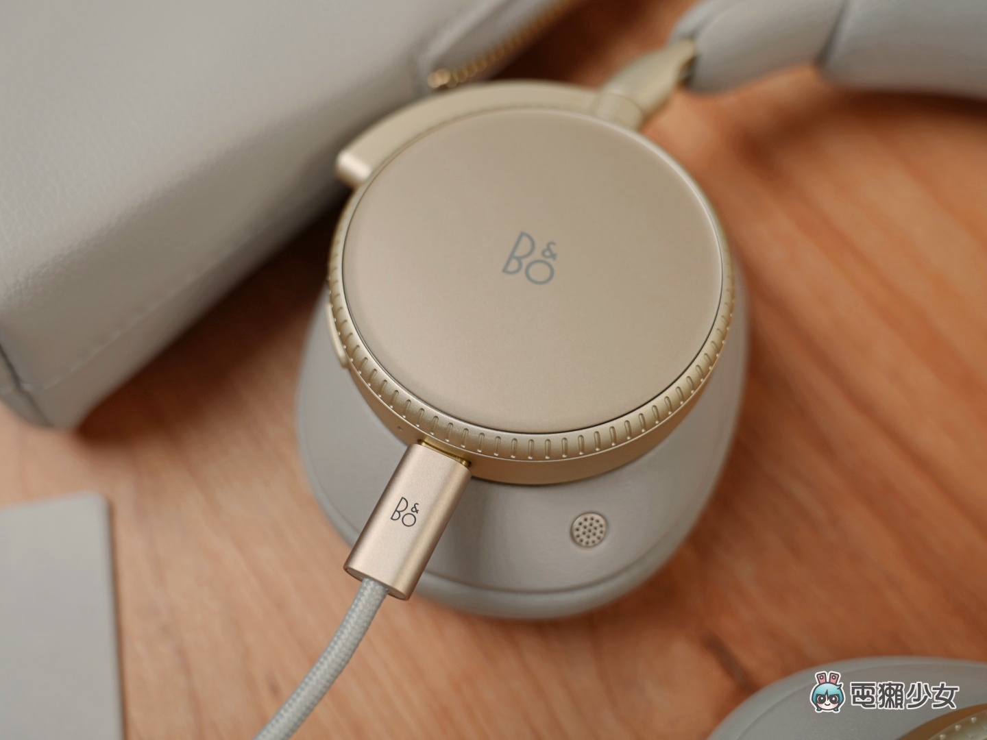 開箱｜Bang & Olufsen Beoplay H100