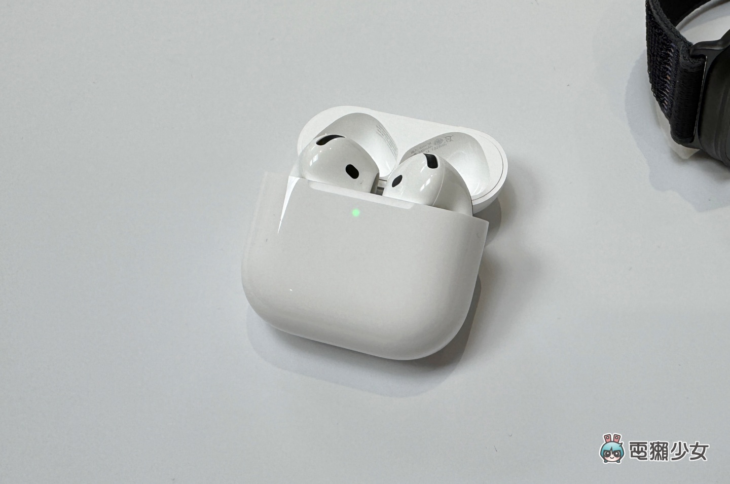 AirPods 4 降噪版實戴體驗心得老實說！加映：全新配色的 AirPods Max