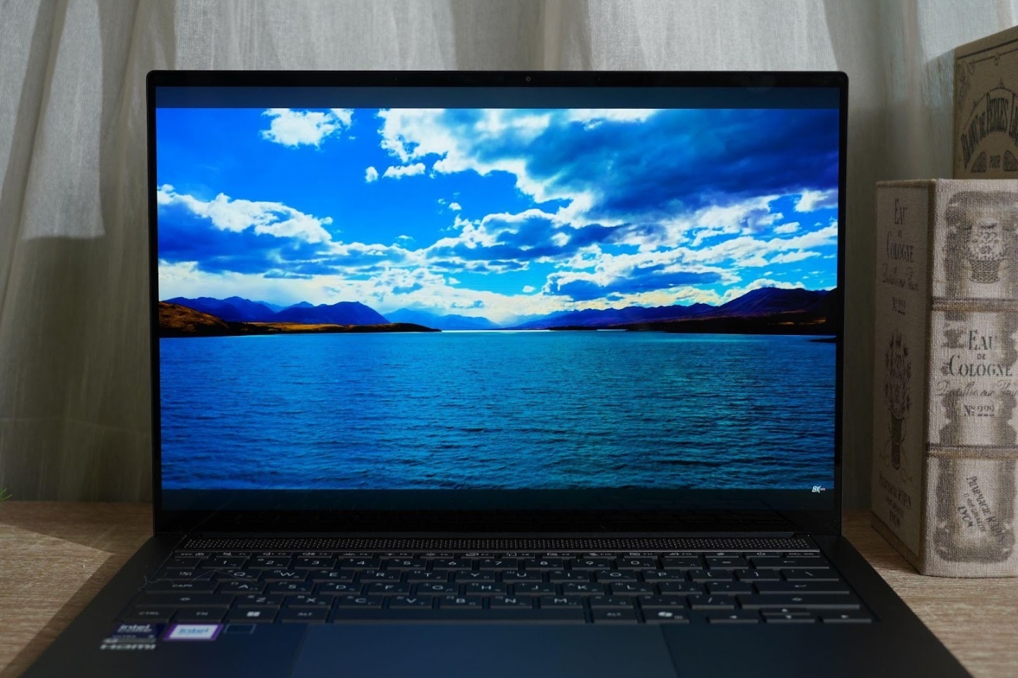 【評測】ASUS Zenbook S14 (UX5406AA) 開箱：不簡單的新機身 + 最新 Intel® Core™ Ultra 9 系列 3 處理器