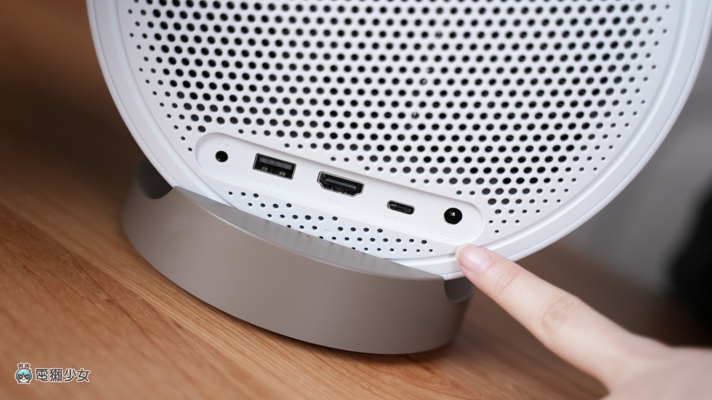 開箱 |為「 躺 」而生的投影機!用 BenQ GV32 躺著看電影是什麼樣的體驗!? 開箱 |為「 躺 」而生的投影機!用 BenQ GV32 躺著看電影是什麼樣的體驗!?