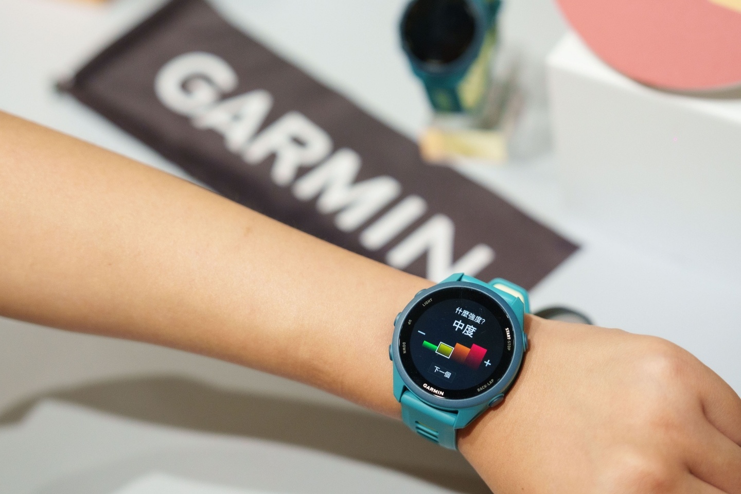 跑步不只拚速度！Garmin Forerunner 170／70 輕跑、社交與穿搭一次滿足
