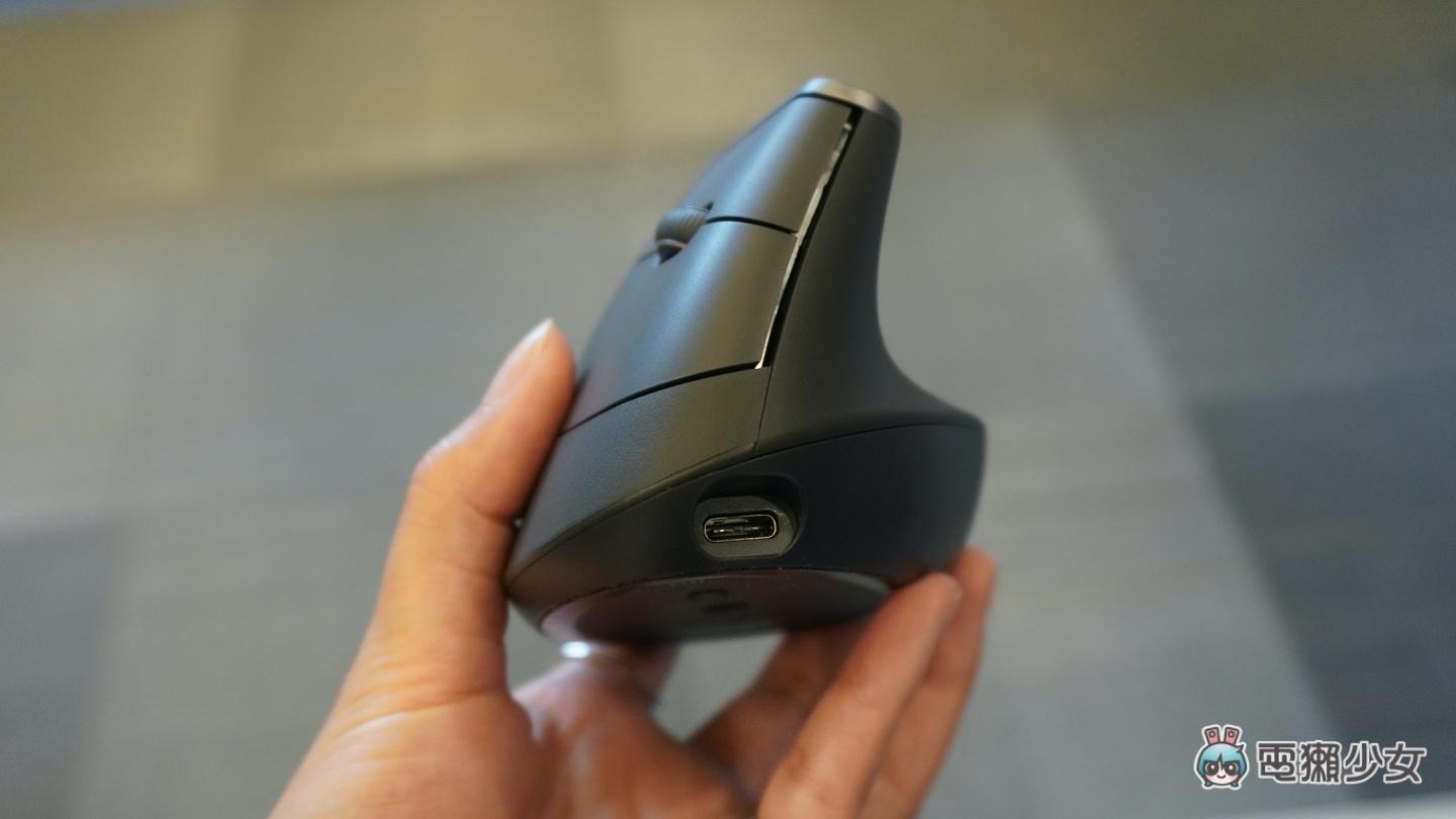 出門｜羅技在台推出垂直滑鼠『 MX Vertical 』57 度傾斜設計符合人體工學 減輕手腕壓力 滑鼠手掰掰