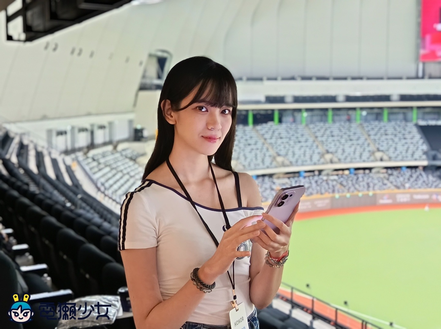 出門｜HONOR 600S/ 600 Lite 手機可以摔 2.5 公尺？ 大巨蛋看味全龍球賽體驗