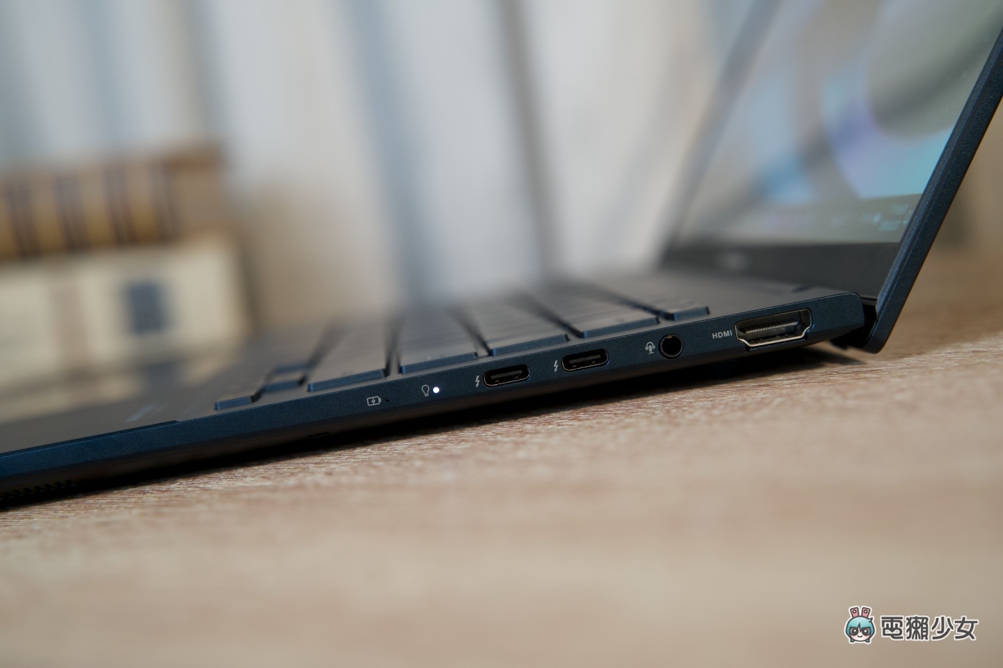 開箱｜AI 筆電先發選手：ASUS Zenbook 14 OLED（UX3405）輕薄筆電來了！
