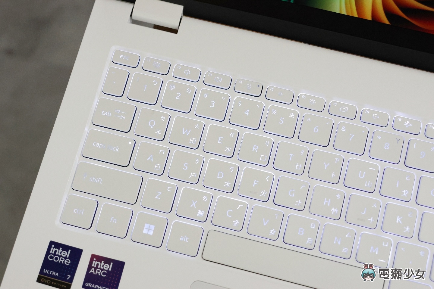 Acer Swift Edge 14 AI 動手玩：輕薄與 AI 的完美結合