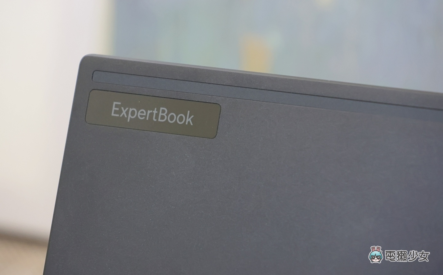 出差工作好夥伴！ASUS ExpertBook B5（B5404CMA）實測，首款 AI 商用筆電聰明提高效率