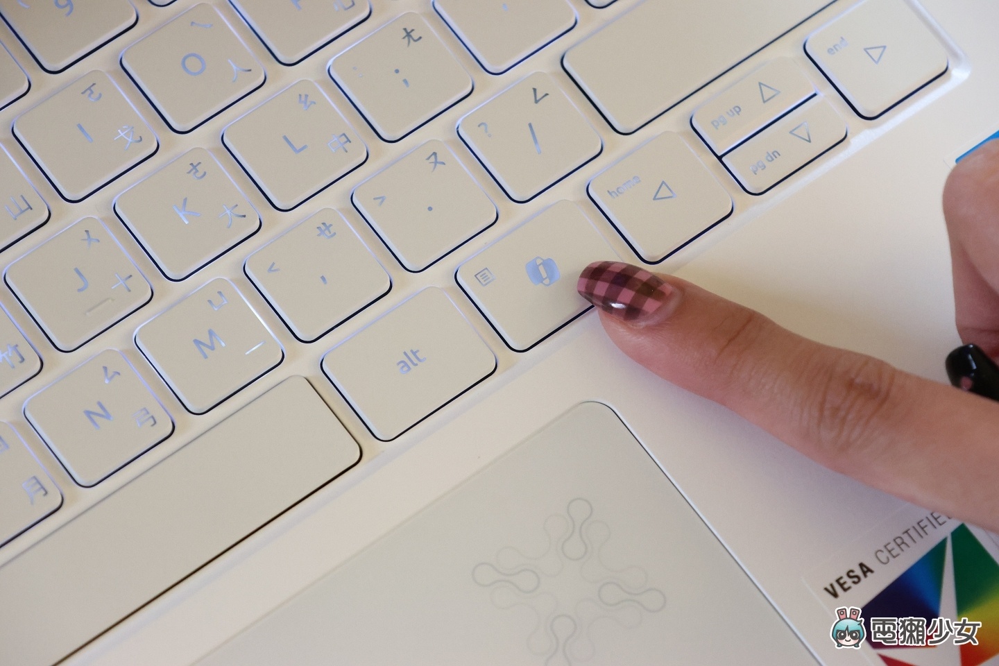 Acer Swift Edge 14 AI 動手玩：輕薄與 AI 的完美結合