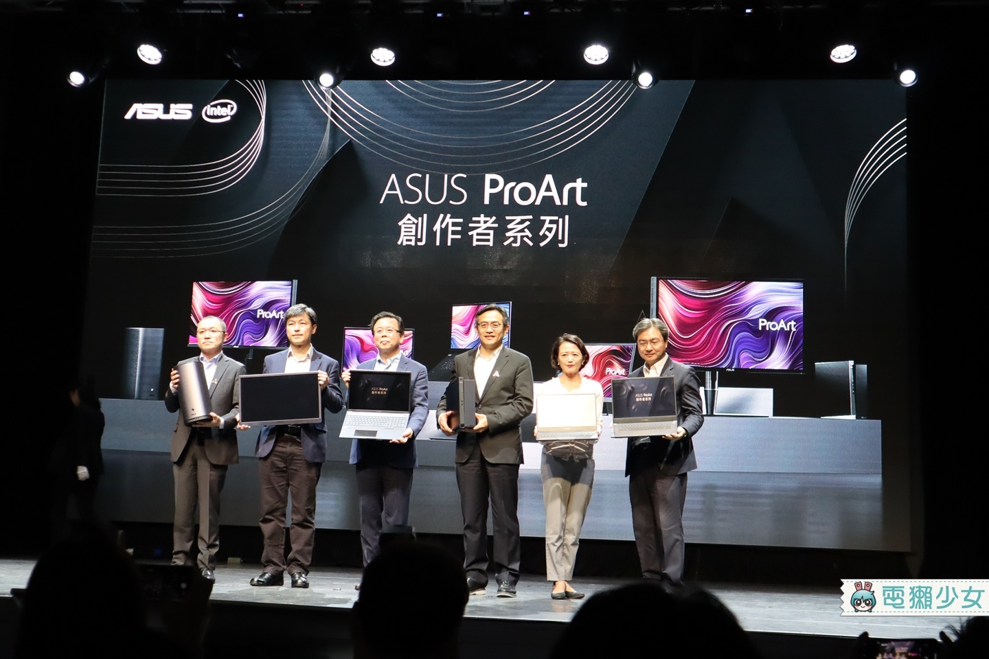 ASUS ProArt 創作者系列，市面上最小的桌上型電腦 ProArt Station D940MX，售價 99,999 元