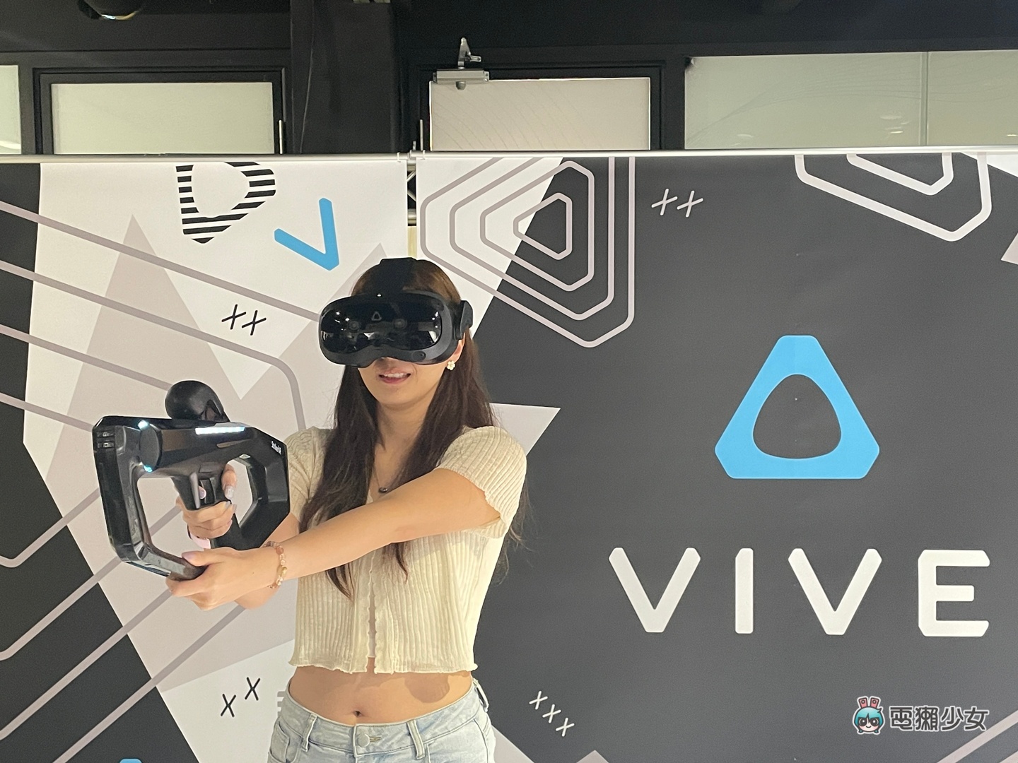 出門｜HTC 新一代 XR 頭戴裝置 VIVE Focus Vision 瞄準高階用戶的頂級選擇