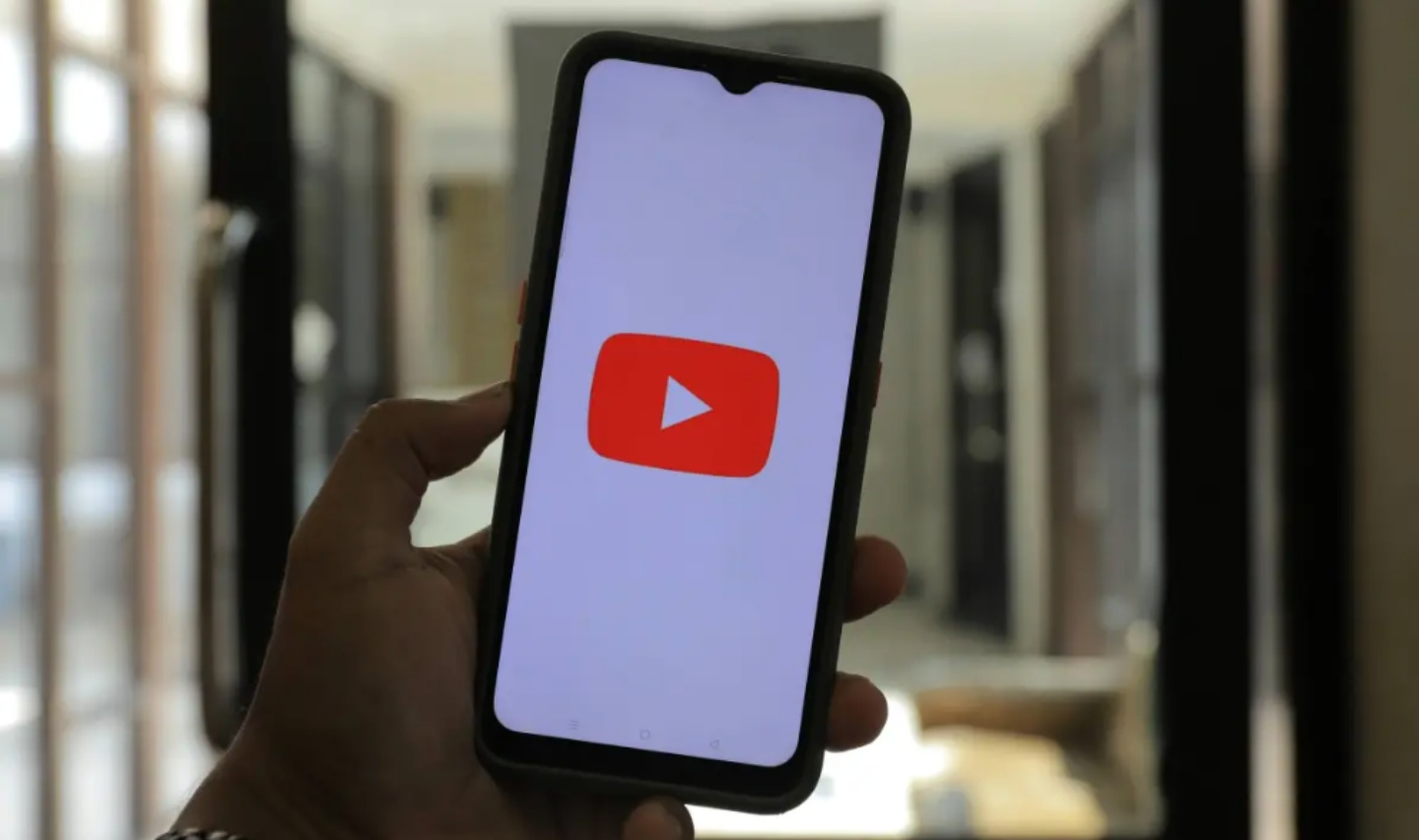 YouTube 推 AI 配音功能 看外國 YT 再也不怕聽不懂