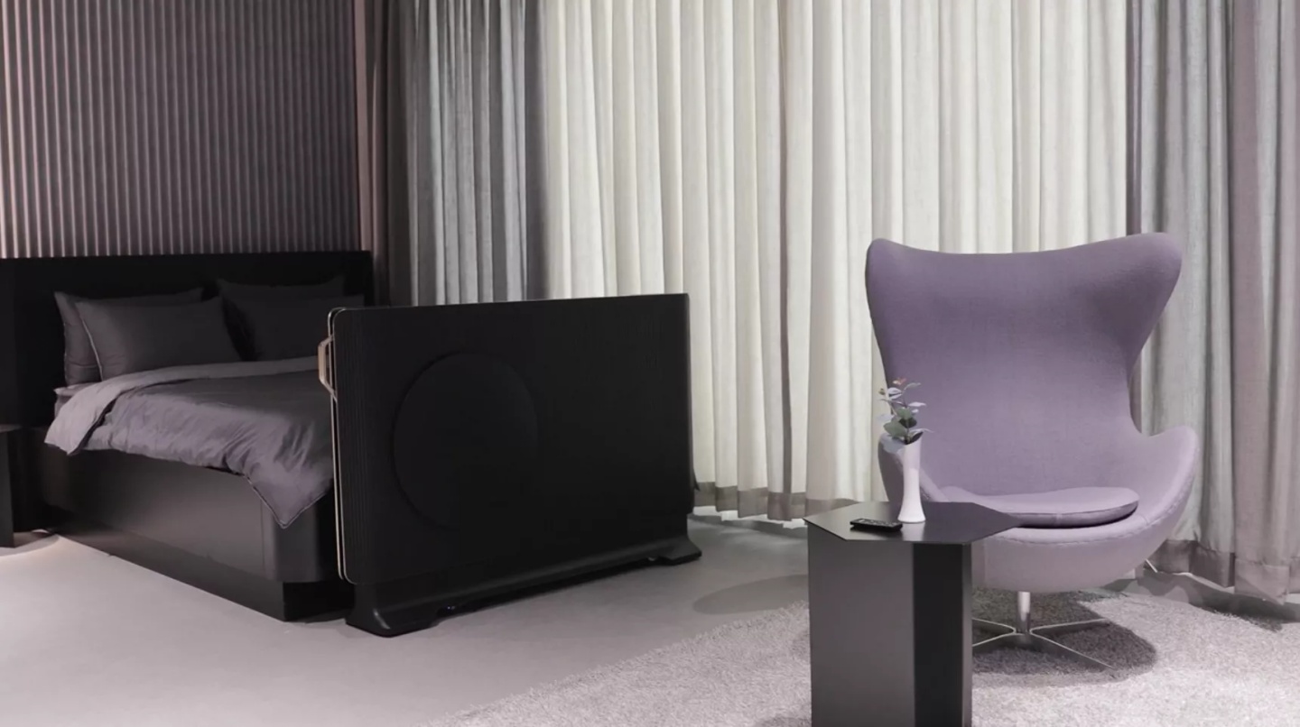 可捲式電視更進化！LG CES 展出升降式透明電視『 Smart Bed 』可以隨意移動還支援睡眠偵測