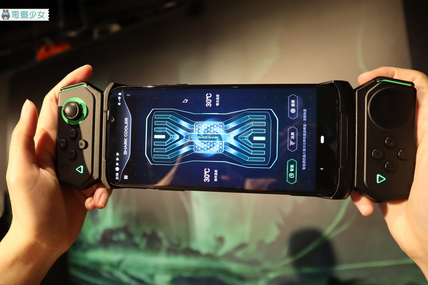『 黑鯊遊戲手機2 』台灣開放預購！18,990元起 有12GB+256GB的選擇