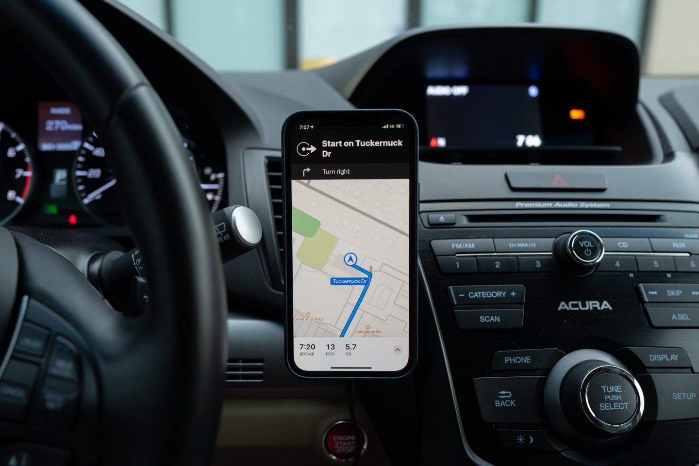 美國保險公司市調：Android 手機用戶開車比 iPhone 駕駛來得更安全
