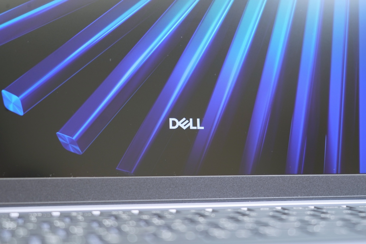 【評測】Dell 14S 開箱:好愛這個藍 【評測】Dell 14S 開箱:好愛這個藍