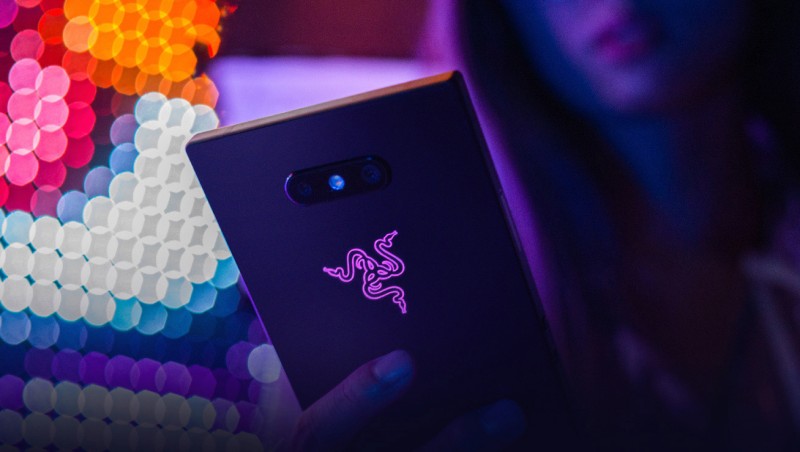 新一代雷蛇電競手機登場 Razer Phone 2 身上的蛇蛇燈亮起來啦！