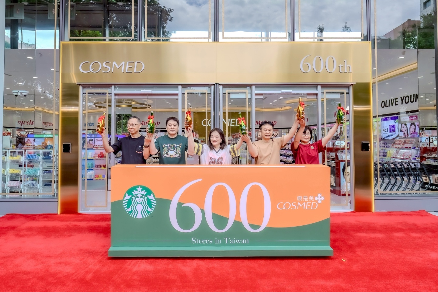 康是美、星巴克全台雙 600 店達成！「愿秀門市」直接變成最新打卡地標