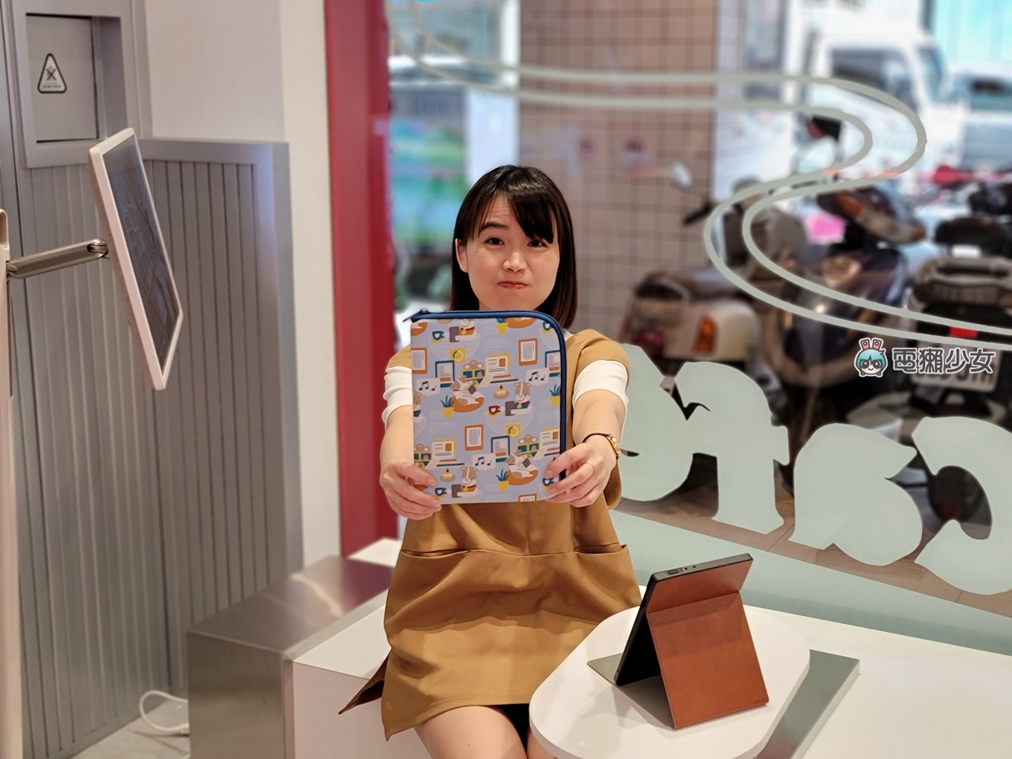 開箱｜輕巧好拿的彩色電子書閱讀器！mooInk Plus 2C 來自繁體中文平台 Readmoo