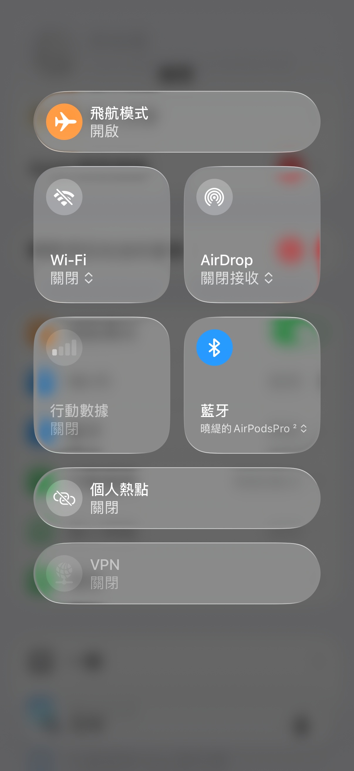 手機燙到拿不住怎麼辦？先分清楚正常發熱與異常過熱，這幾種降溫法千萬別用