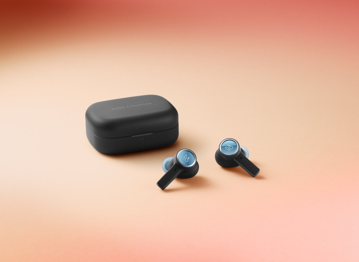 精品級音響品牌 B&O 新款真無線藍牙耳機 Beoplay EX 在台上市！售價新台幣 13,990 元