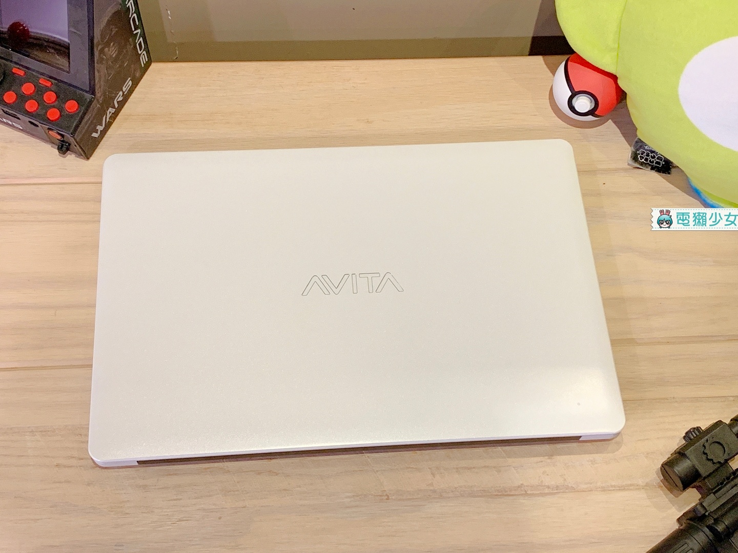 開箱｜14吋筆電兼具質感與攜帶性『 AVITA 』還有超多顏色能跟你個性搭配！