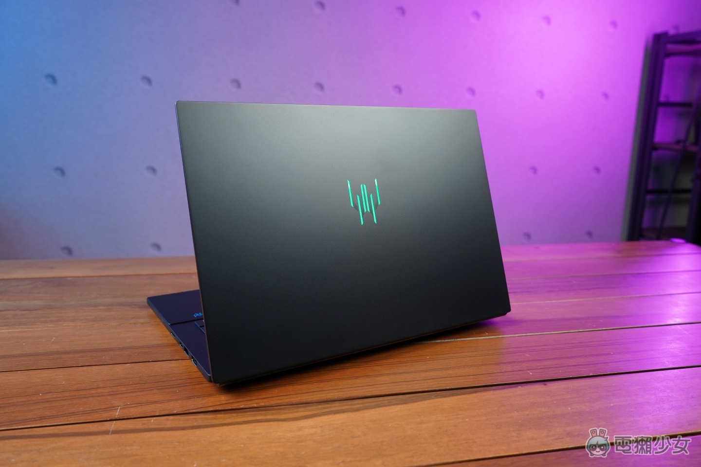 【開箱】Acer Predator Triton 14 AI 開箱：超好按的電競 + 創作者筆電