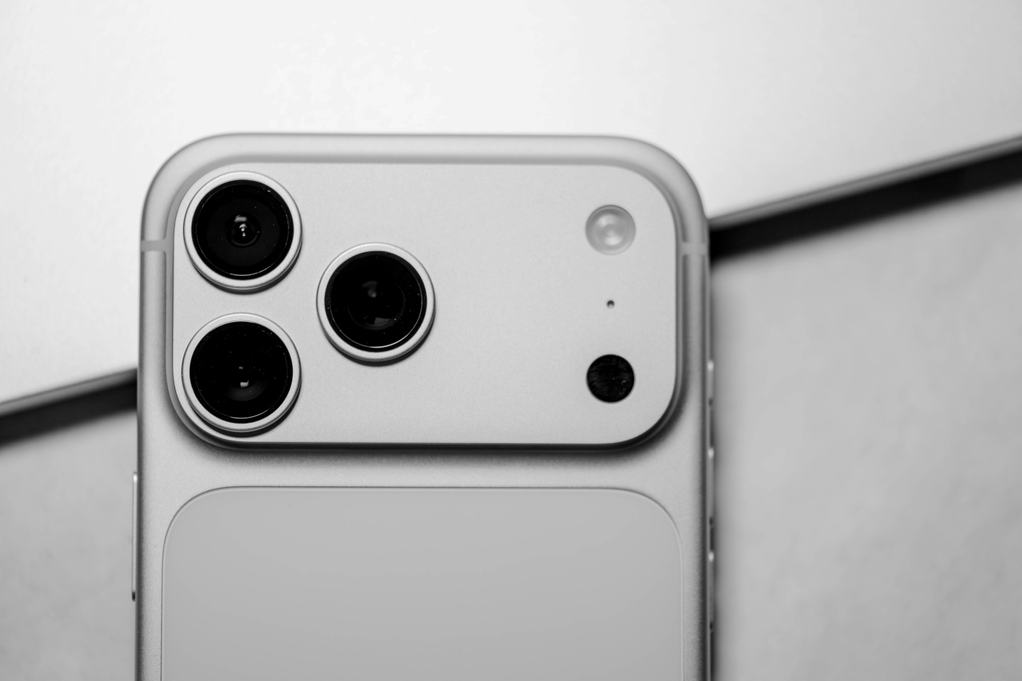 iOS 27 傳加入照片驗證功能 Apple Reference Image 替 iPhone 照片「驗明正身」