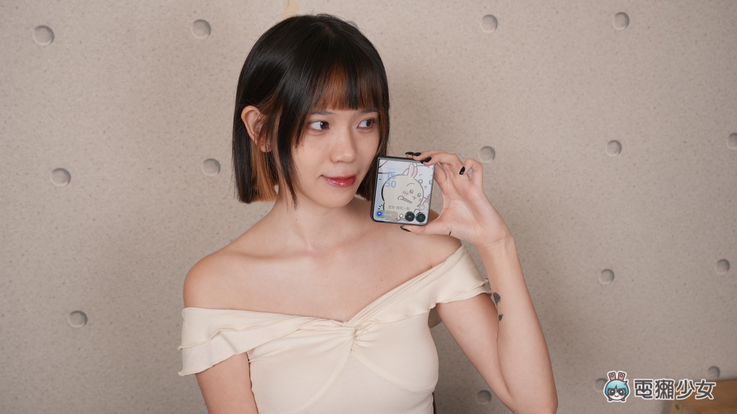 開箱｜三星 Galaxy Z Flip7 一日挑戰：自拍功能、攜帶收納、使用心得，和 Z Flip6 差在哪裡！