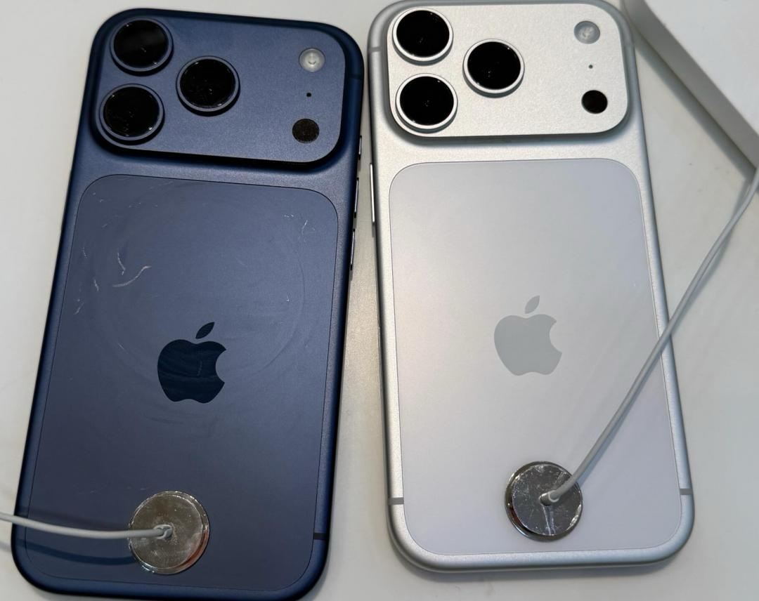 iPhone 17 Pro 鋁合金機身出現災情 藏藍色最容易刮傷、刮花、掉漆