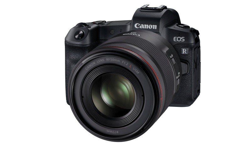 0.05秒自動對焦、5655個自動對焦點！Canon全片幅無反機『 EOS R 』在台正式推出 單機售價67000元