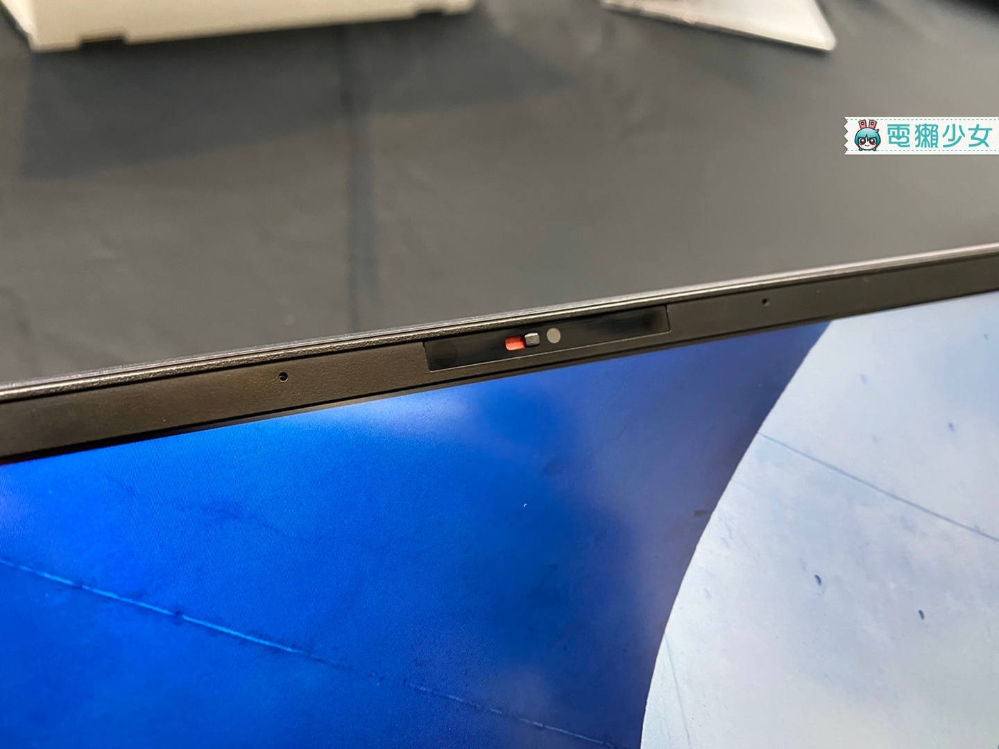 出門｜ASUS 推出一公斤以內超輕薄 14 吋商務筆電 ExpertBook B9450！