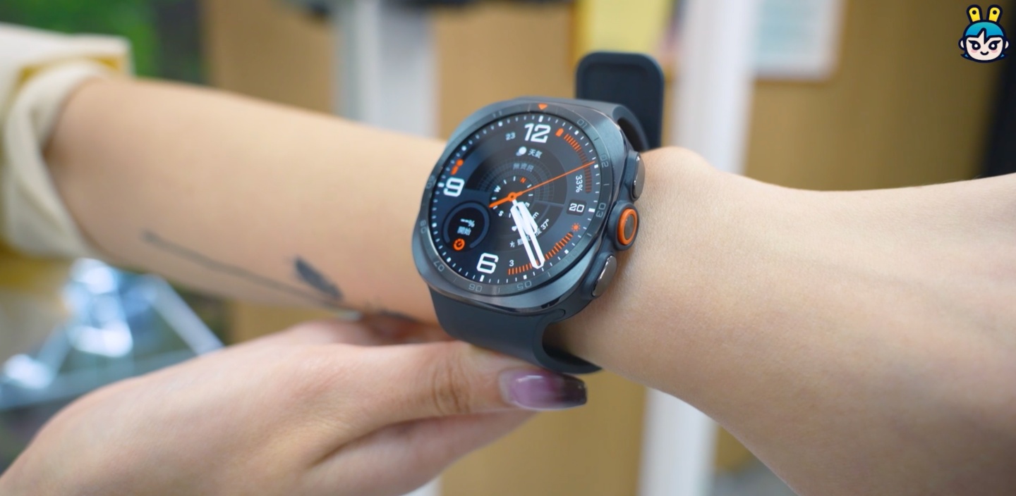 出門｜三星 Galaxy Z Fold8 系列首度分家、Flip 8 更成熟，Galaxy Watch 9 與 Ultra 2 也同步登場