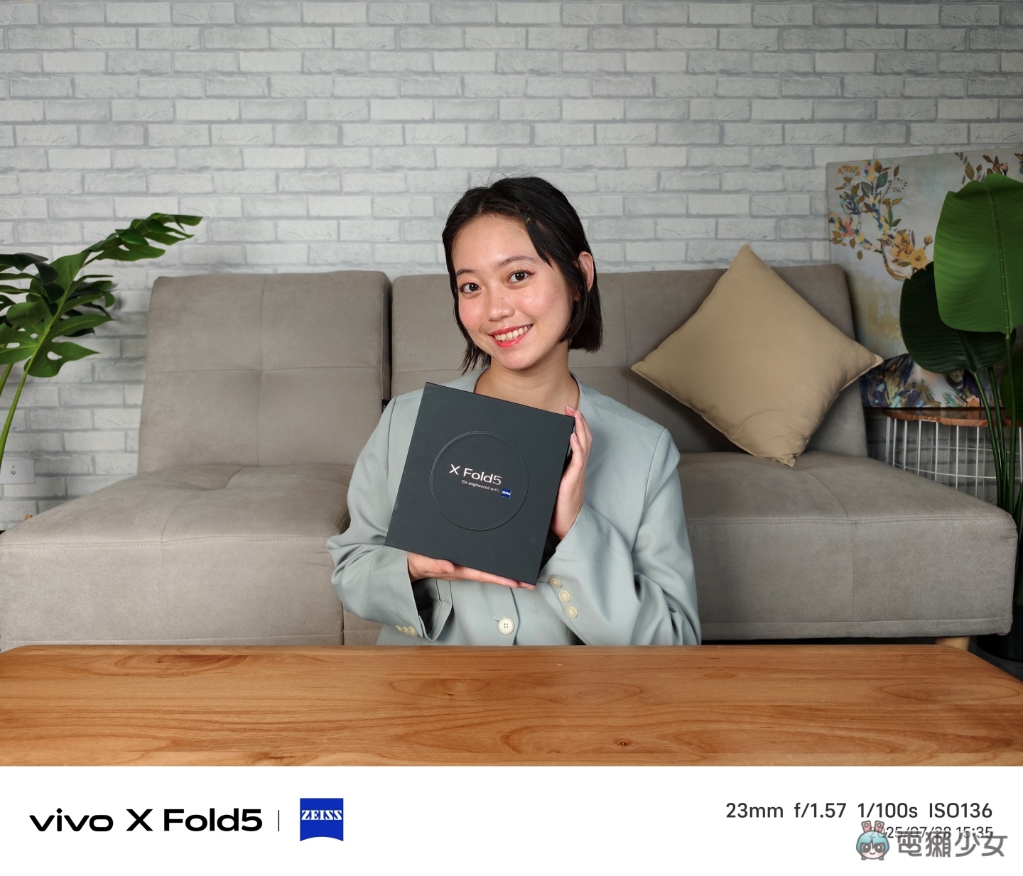 vivo X Fold5 開箱體驗：摺疊機也能又輕又強勁 蔡司鏡頭拍起來太好看了！