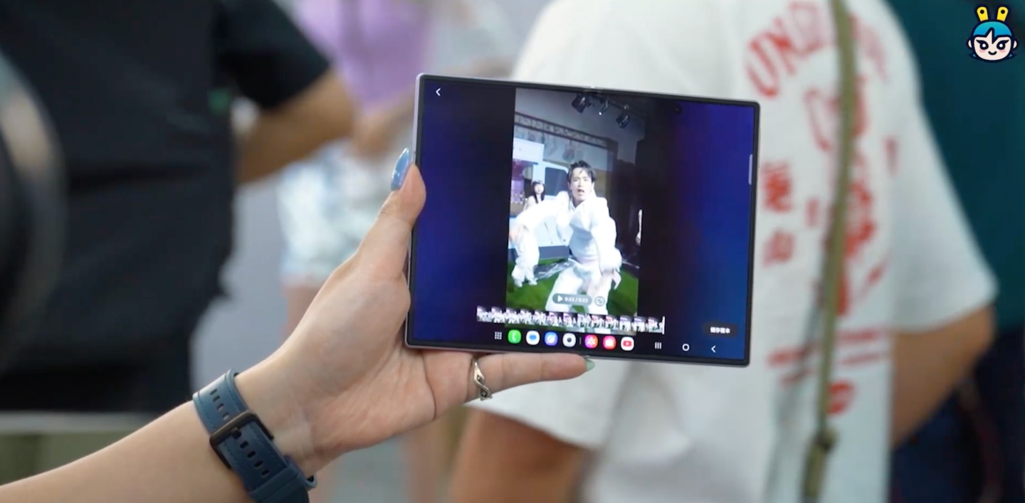 出門｜三星 Galaxy Z Fold8 系列首度分家、Flip 8 更成熟，Galaxy Watch 9 與 Ultra 2 也同步登場