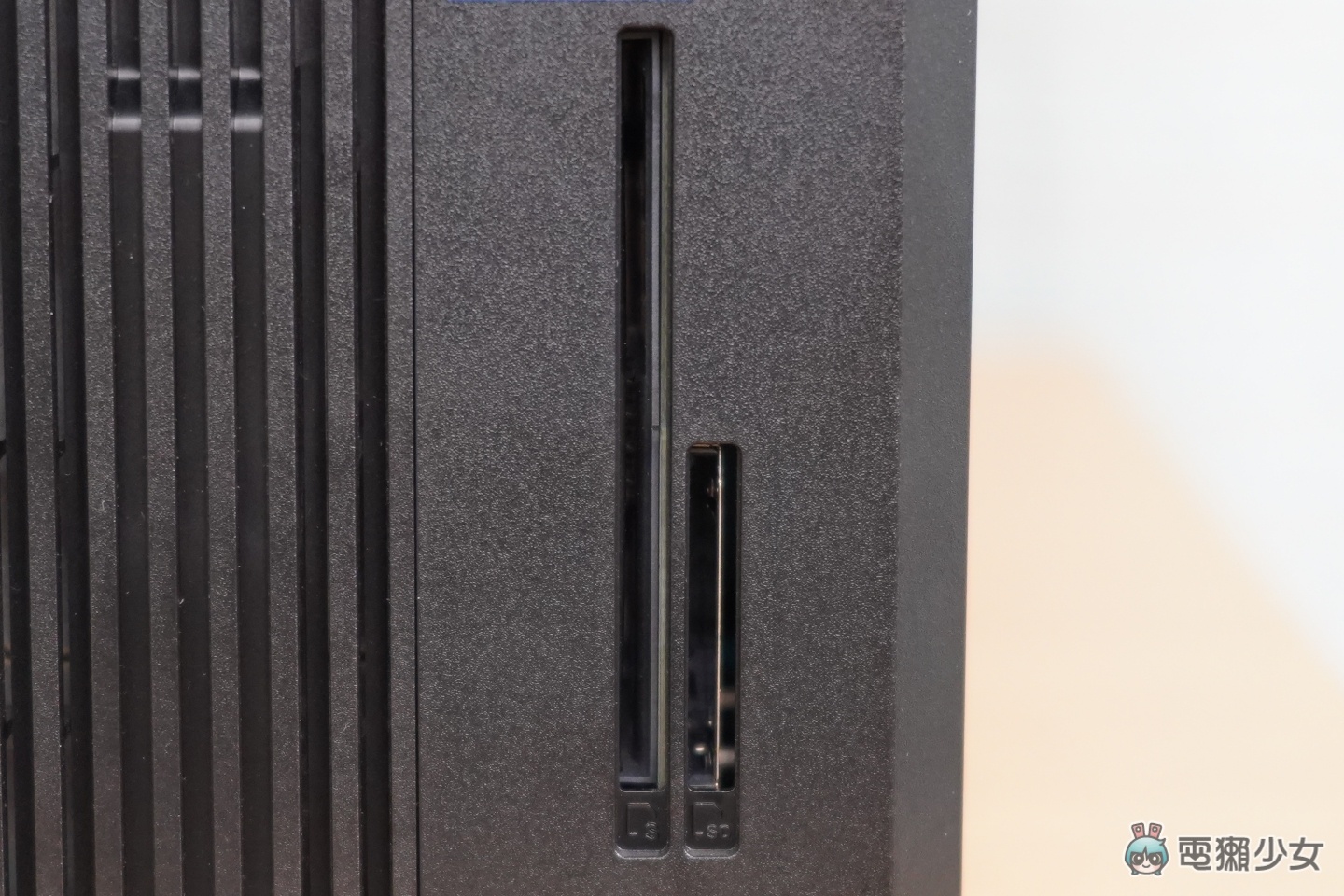 【開箱】ASUS ExpertCenter D900 Mini Tower （D900MF） 開箱：效率、好用兼顧的「西裝坦克」