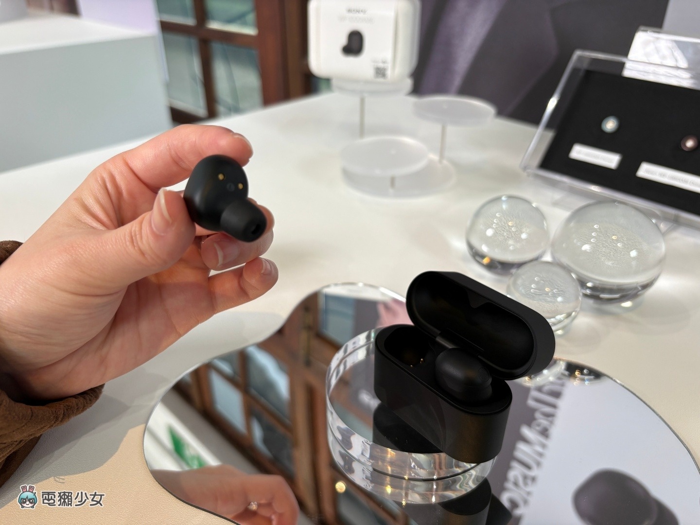 出門 ｜SONY WF-1000XM6 多一顆麥克風？！新一代降噪耳機亮點總整理　沙粉新色同步亮相