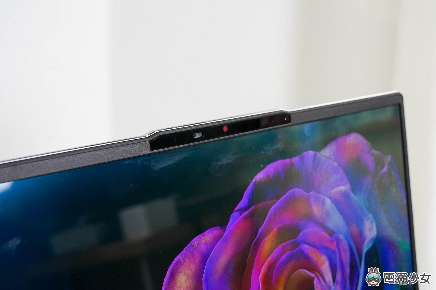 【開箱】Acer Swift Go 14 開箱：輕巧、高效、AI 功能到位的全能筆電