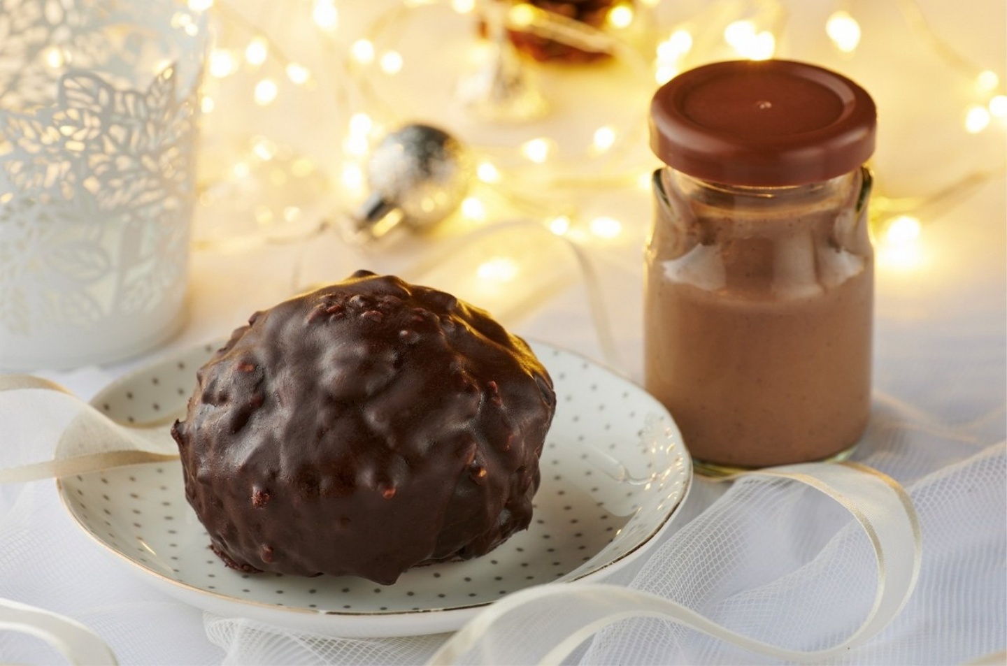 全聯最夯聯名『 Hershey’s 巧克力甜點 』強勢回歸！推出全新甜點巧克力千層、經典巧克力派、巧克力菠蘿泡芙、巧克力布丁