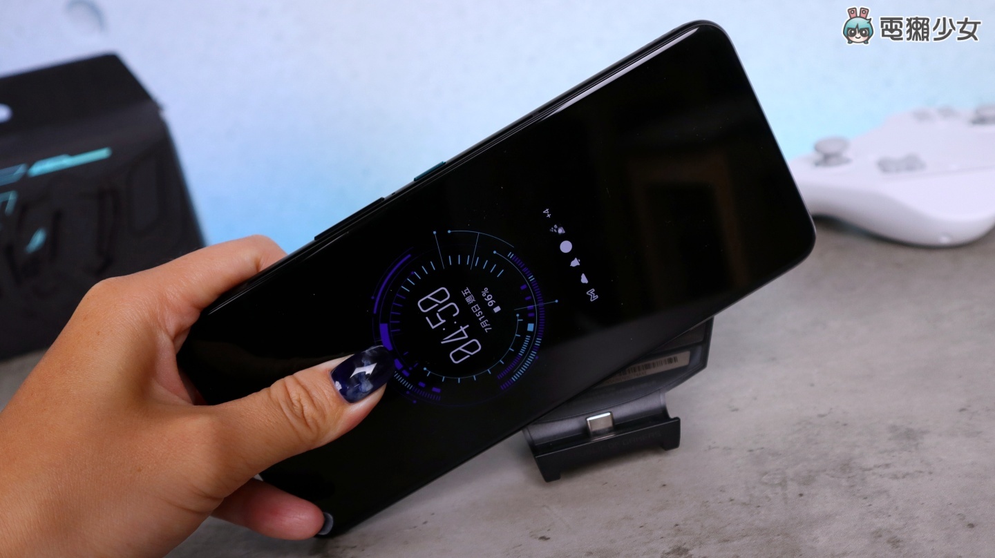 開箱｜效能與散熱超進化！ROG Phone 6 Pro 電競手機三週使用心得，首次加入後置幻視螢幕 NFT