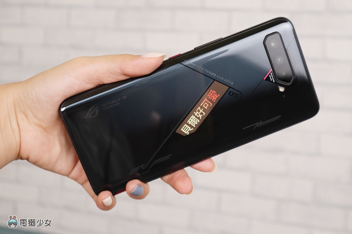 評測｜打手遊用『 ROG Phone 5s Pro 』助你更上一層樓！AirTrigger 5 讓你每根手指頭都有事情做！