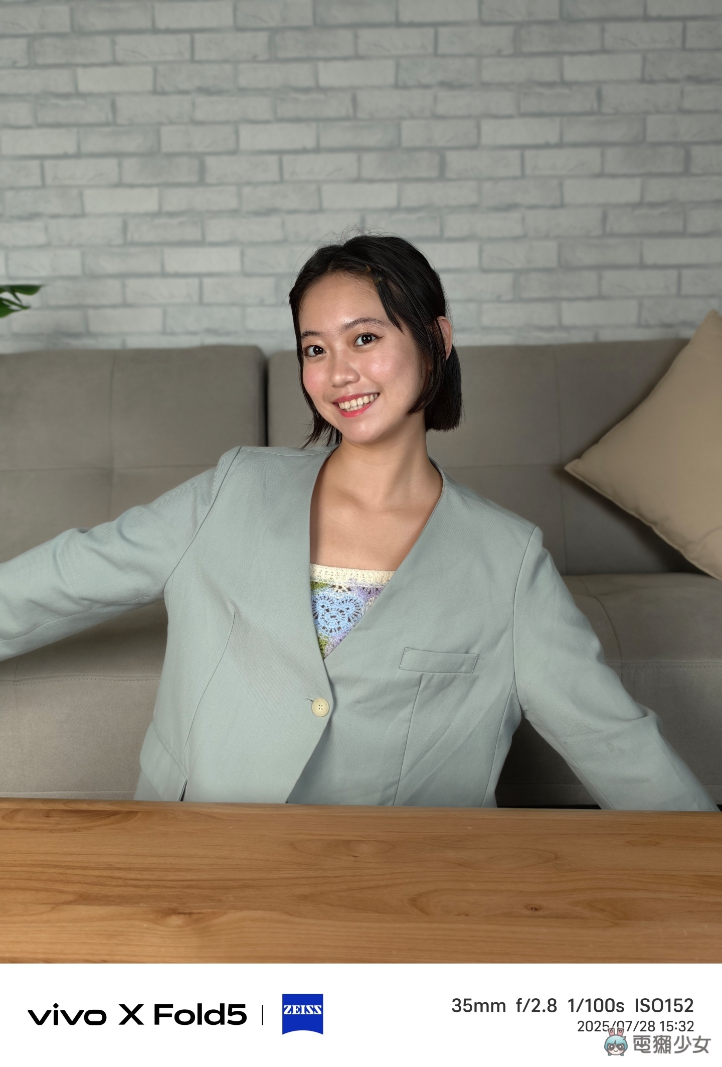 vivo X Fold5 開箱體驗：摺疊機也能又輕又強勁 蔡司鏡頭拍起來太好看了！