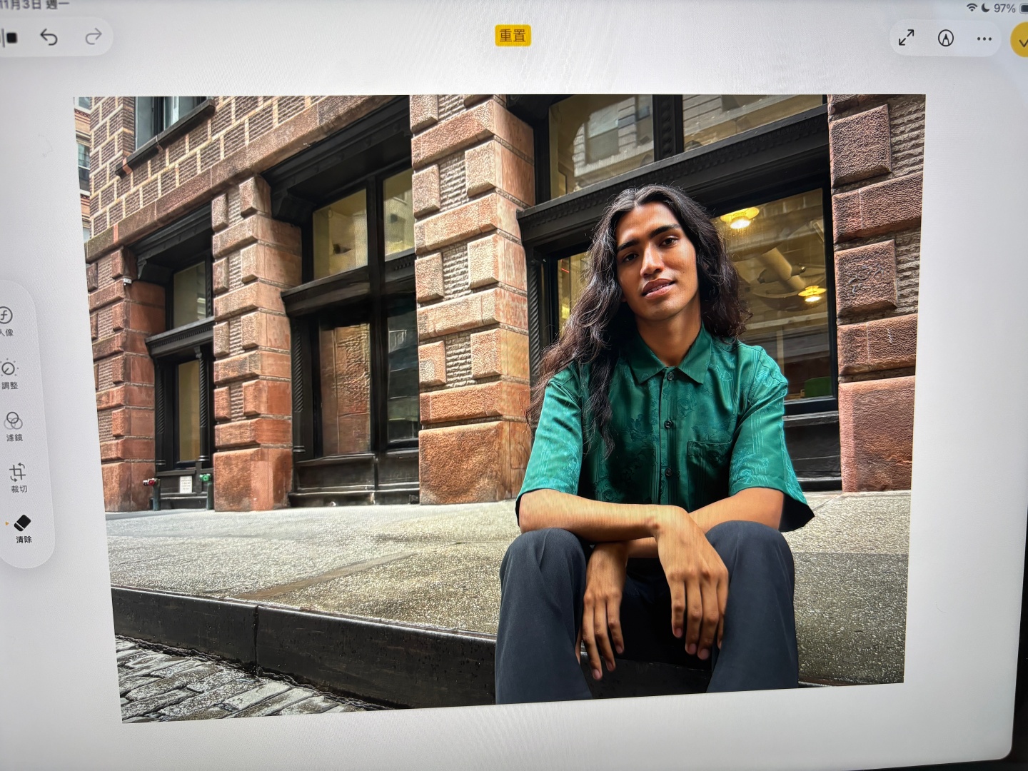 等了好久的 Apple Intelligence 終於支援繁體中文啦! 等了好久的 Apple Intelligence 終於支援繁體中文啦!