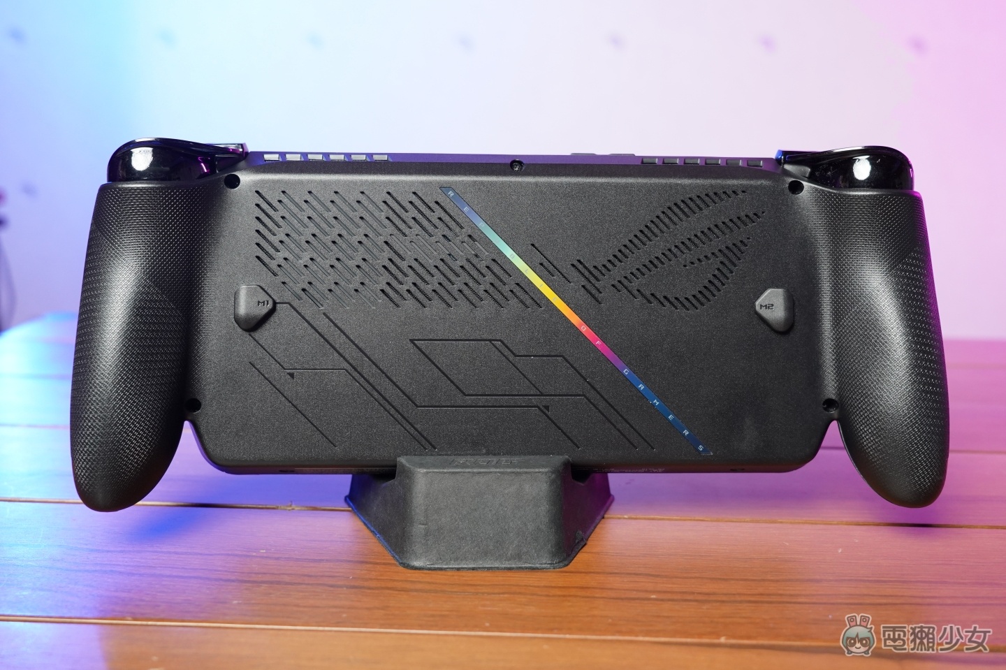 【開箱】ROG Xbox Ally X 開箱：Windows 掌機介面大進化