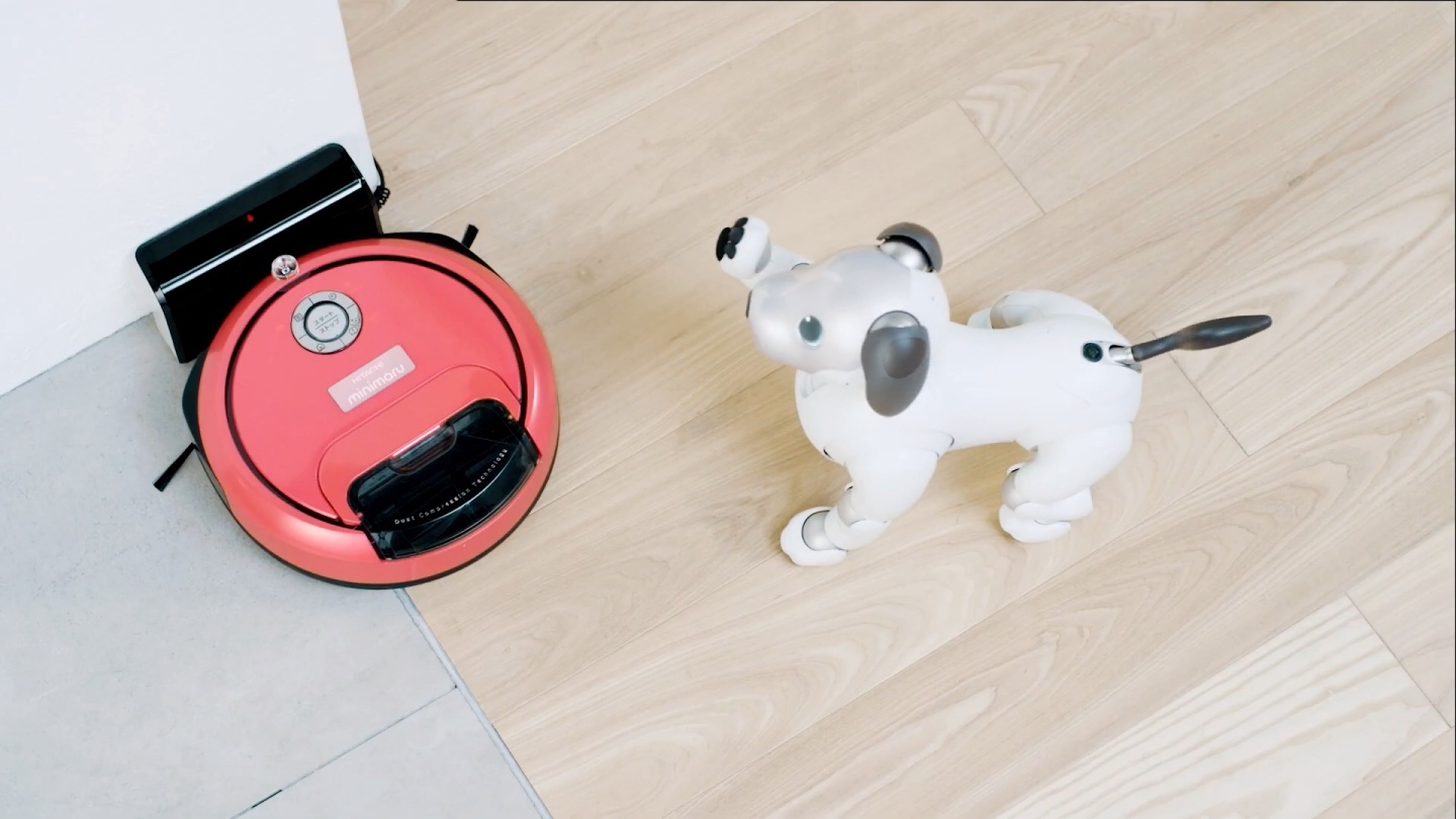 SONY aibo 機器狗進化！幫你控制家電，提醒你關冰箱門，最療癒的智能助理