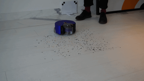 出門｜Dyson新一代掃地機器人登場『 Dyson 360 Heurist 』要有強力吸勁才能叫吸塵機器人啊！