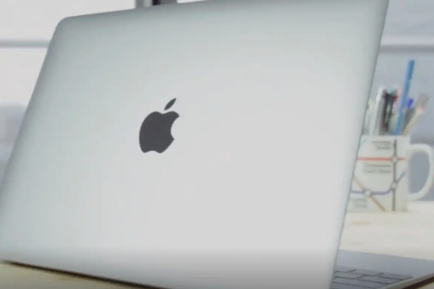 Apple 要出「平價筆電」了?學生、上班族看過來! Apple 要出「平價筆電」了?學生、上班族看過來!