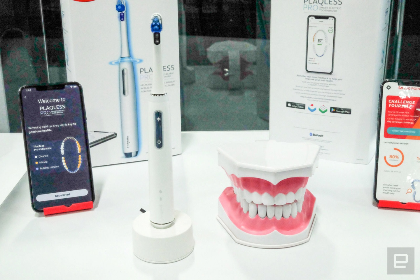 你確定每次刷牙都有刷乾淨嗎？高露潔在 CES 上推出智慧電動牙刷『 Plaqless Pro 』提示你哪裡還沒刷乾淨